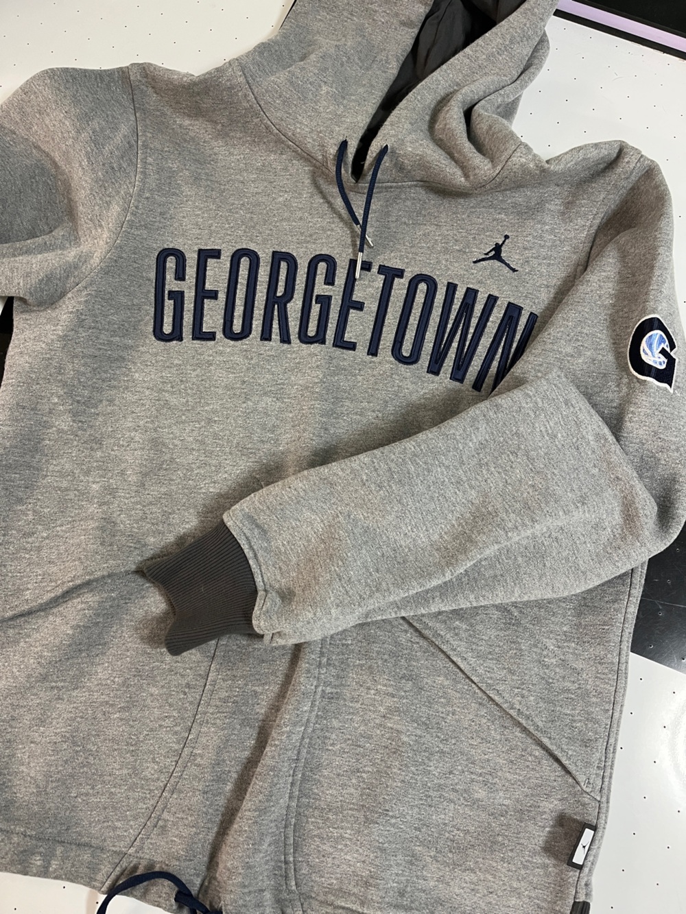 NWOT Jordan Georgetown Hoyas S hoodie with Jumpman Tag sleeve logo drawstrings
